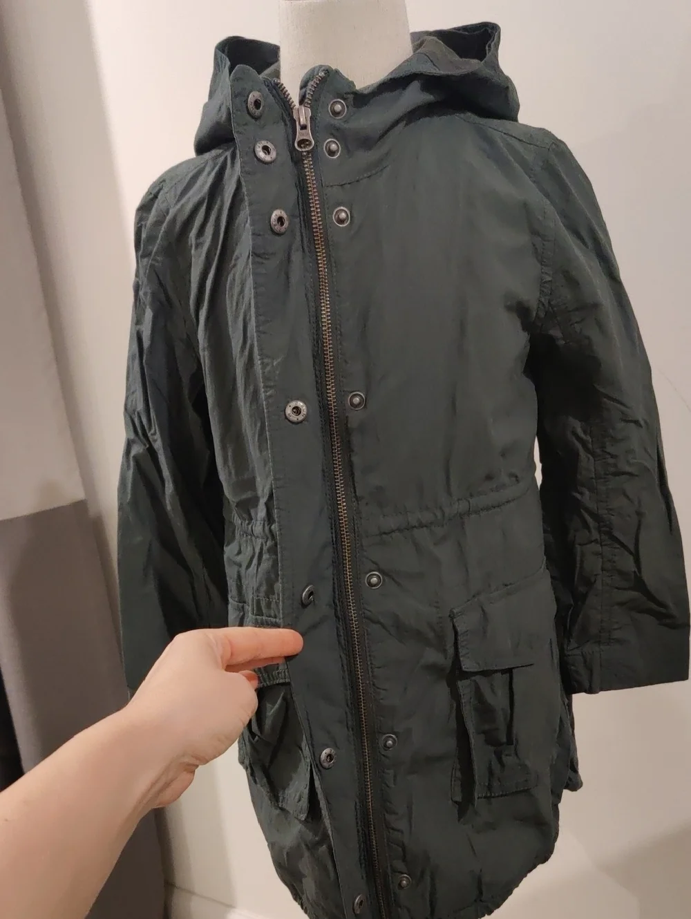 New!GAP Hooded Girls Lightweight Utilitycore Windbreaker Jacket in Olive Green